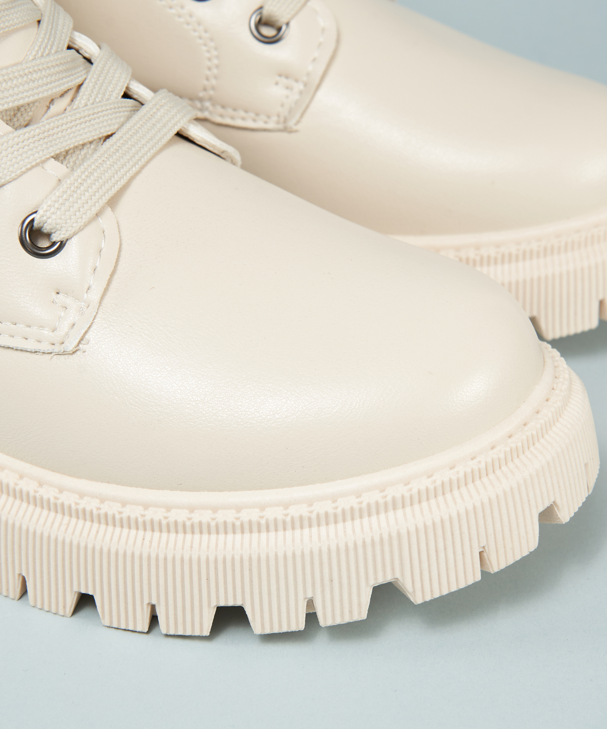 Botins planos militares image number null